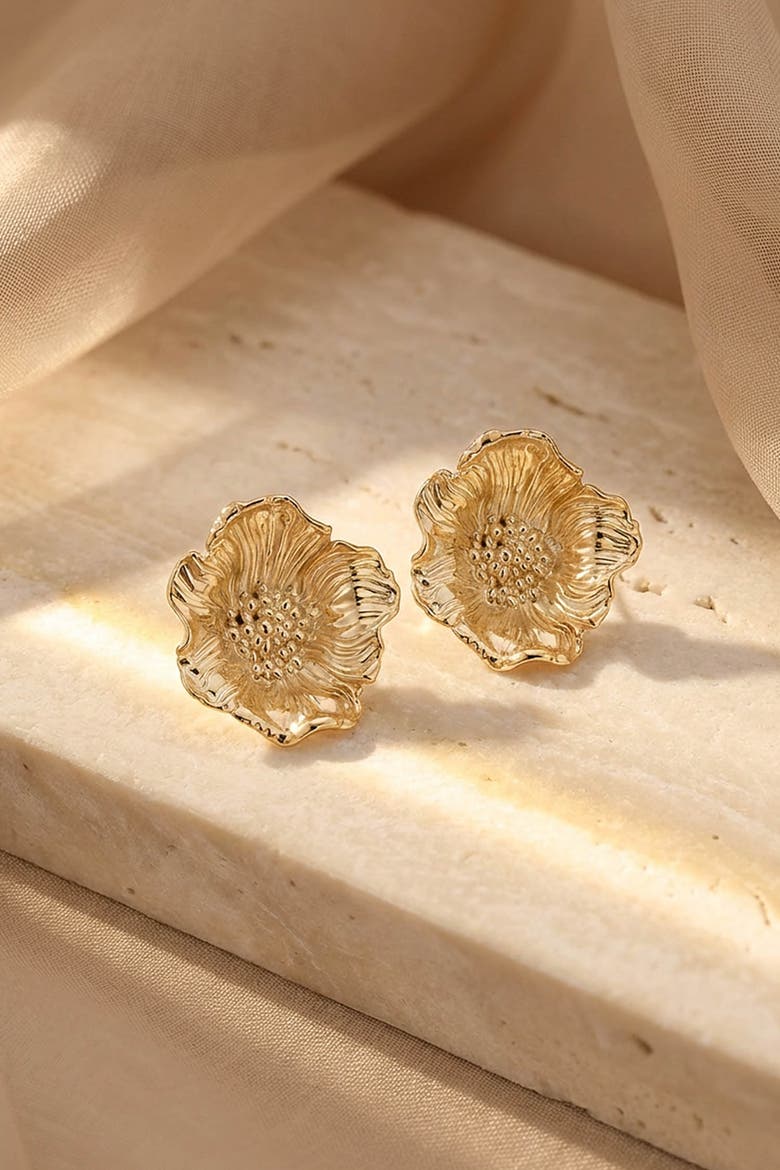 Poppy Studs Gold, Alternate, color, Gold