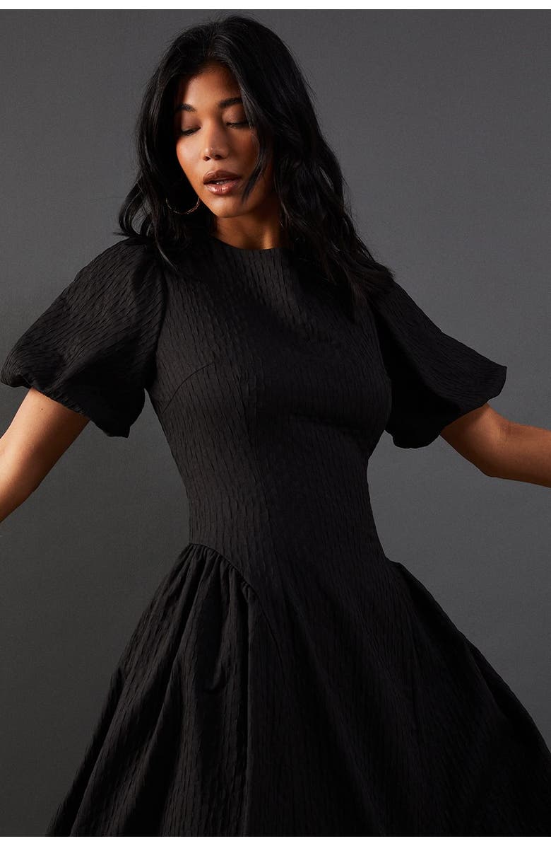 Warehouse Seersucker Puff Sleeve Midi Dress, Alternate, color, Black