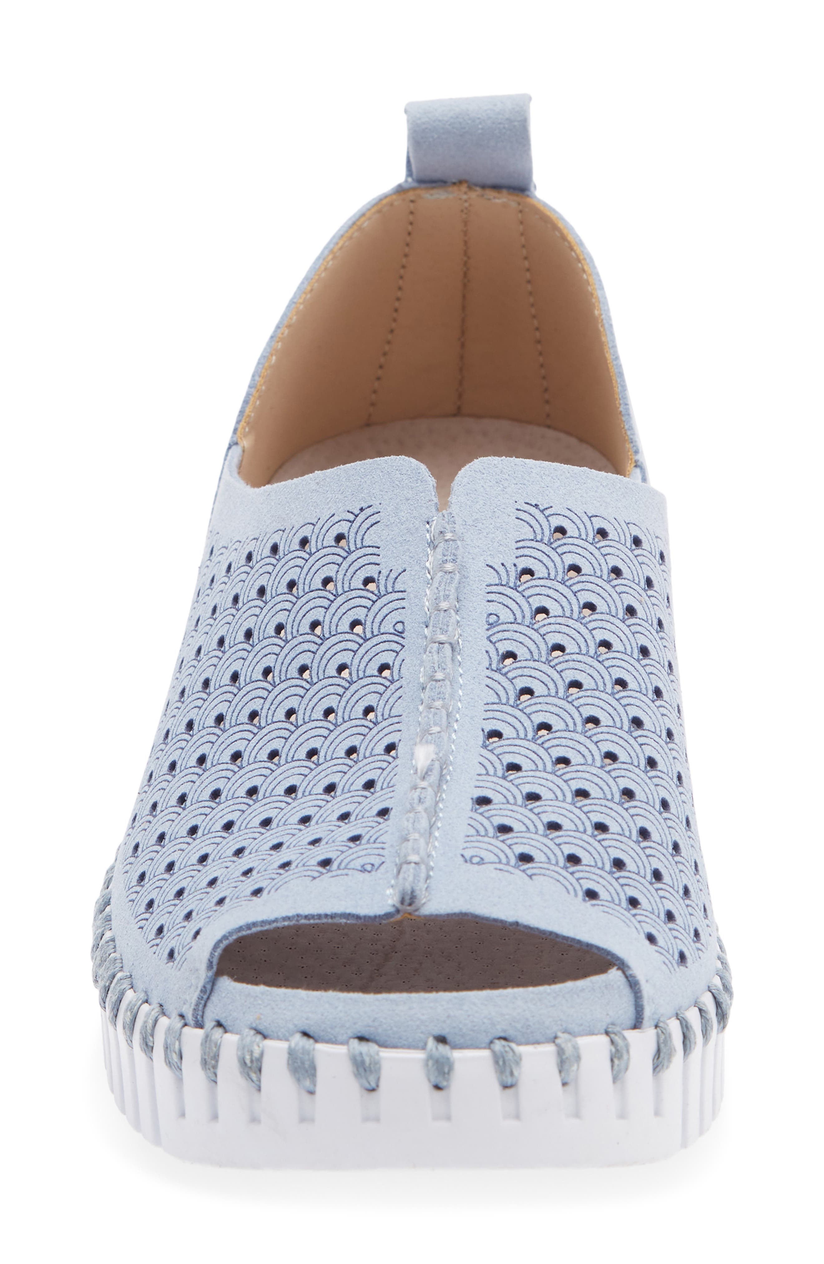 Tulip 9377 Slip-On Shoe, Alternate, color, CORNFLOWER