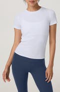 Vuori Pose Fitted Tee 2.0