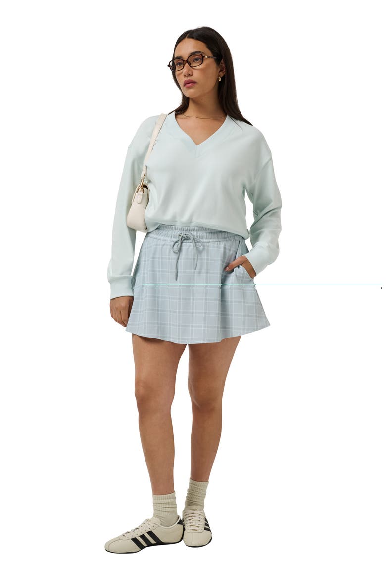 Cloud Fleece V-Neck Sweatshirt, Alternate, color, CLOUDWASH