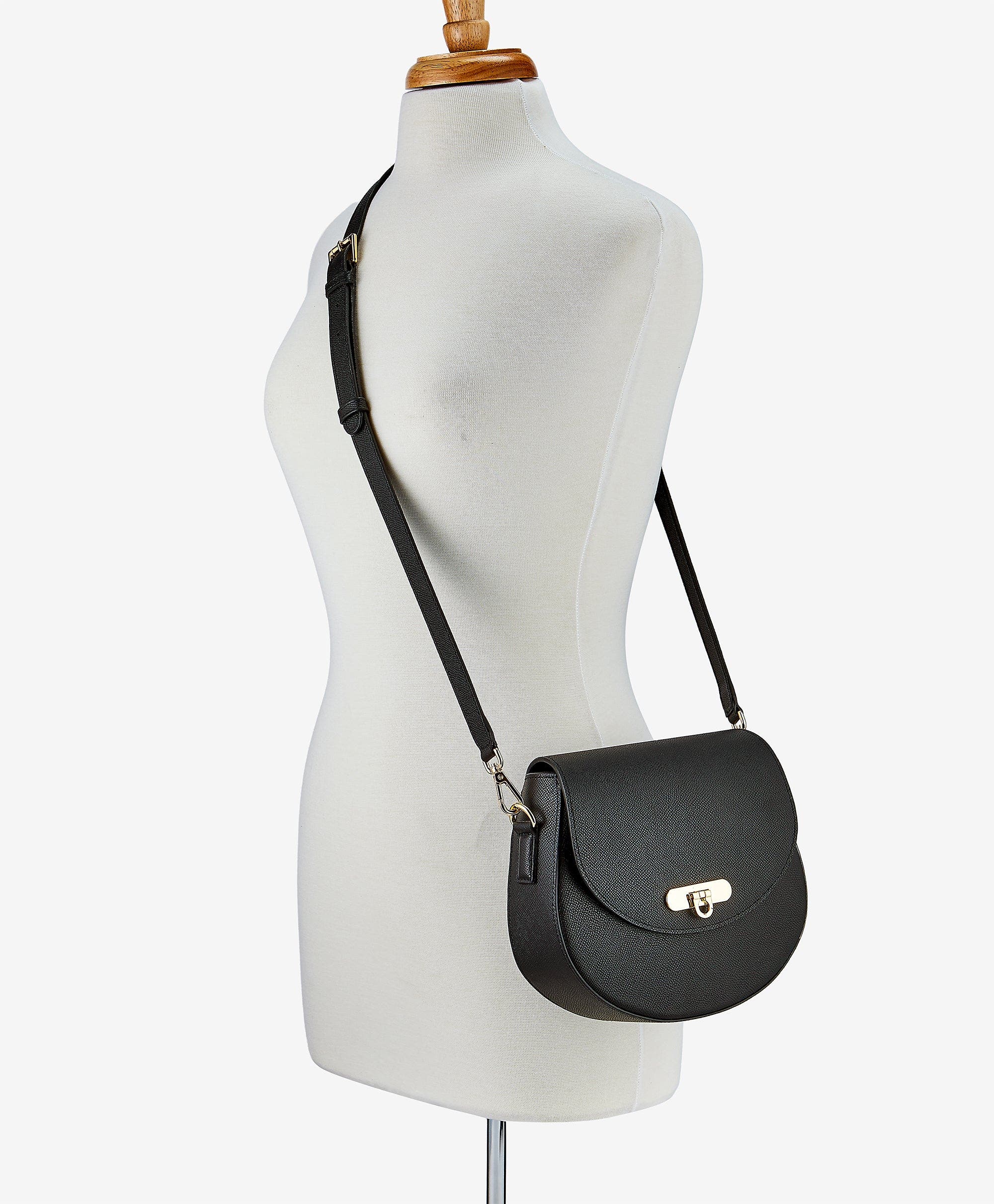 GiGi New York Sophia Saddle Bag, Alternate, color, Black