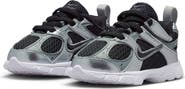 Nike Kids' V5 RNR Sneaker