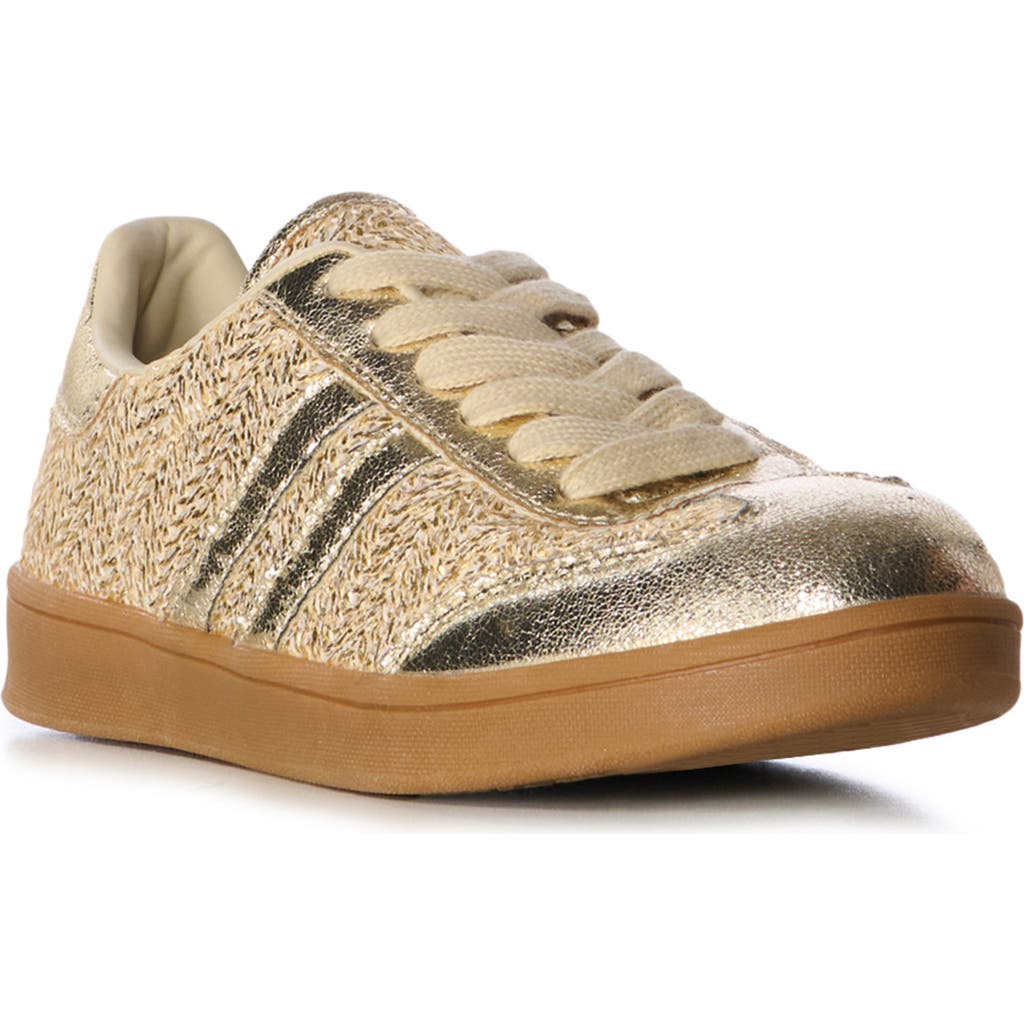 Azalea Wang Elder Sneaker In Gold