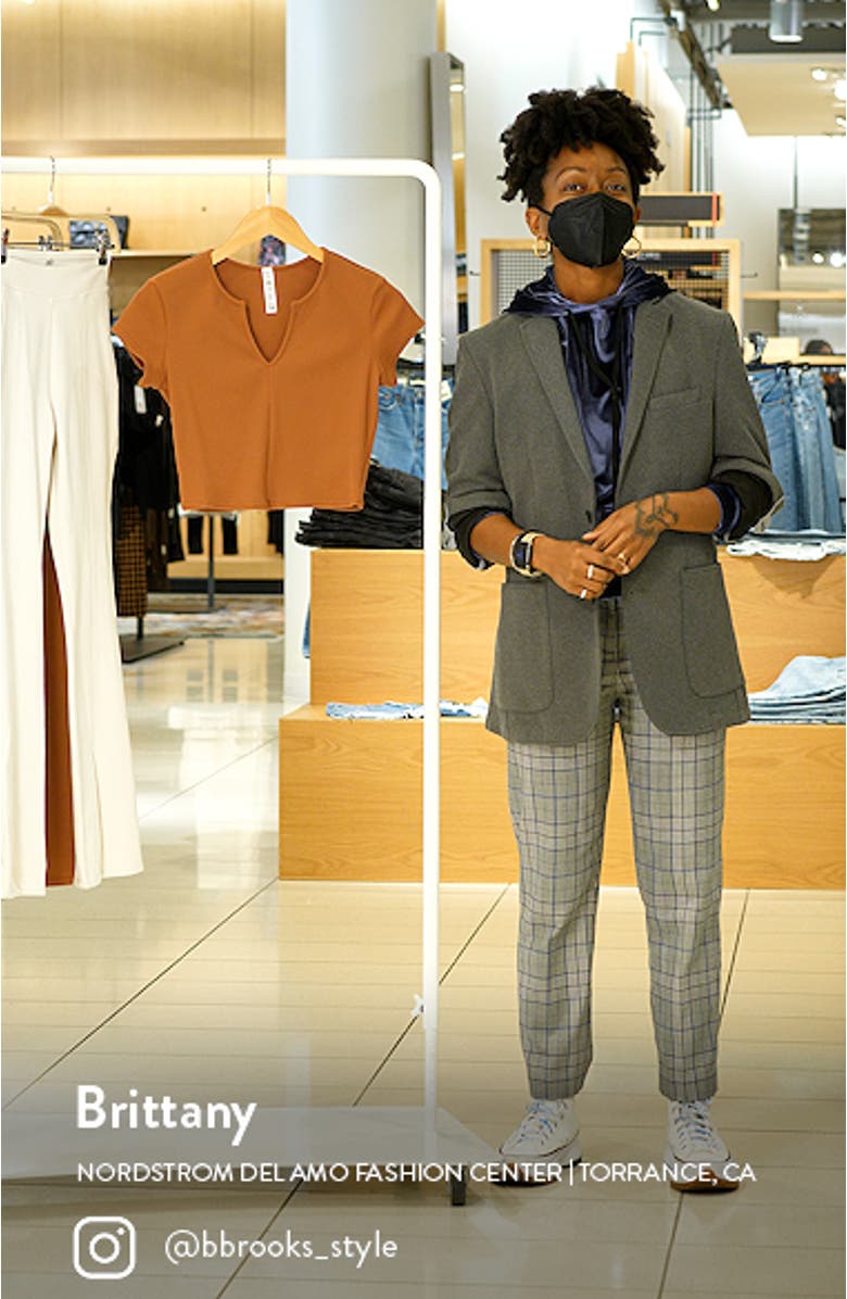 Savvy Short Sleeve Crop Top, sales video thumbnail