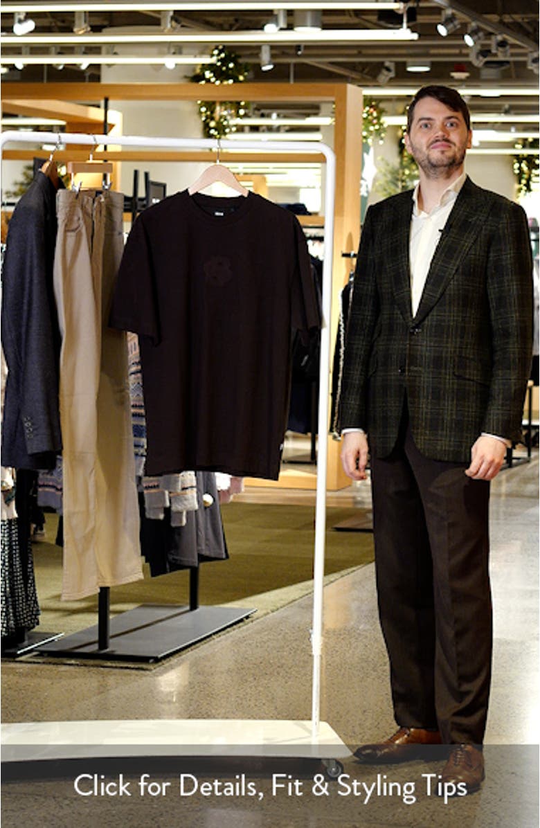 Tames Crewneck T-Shirt, sales video thumbnail