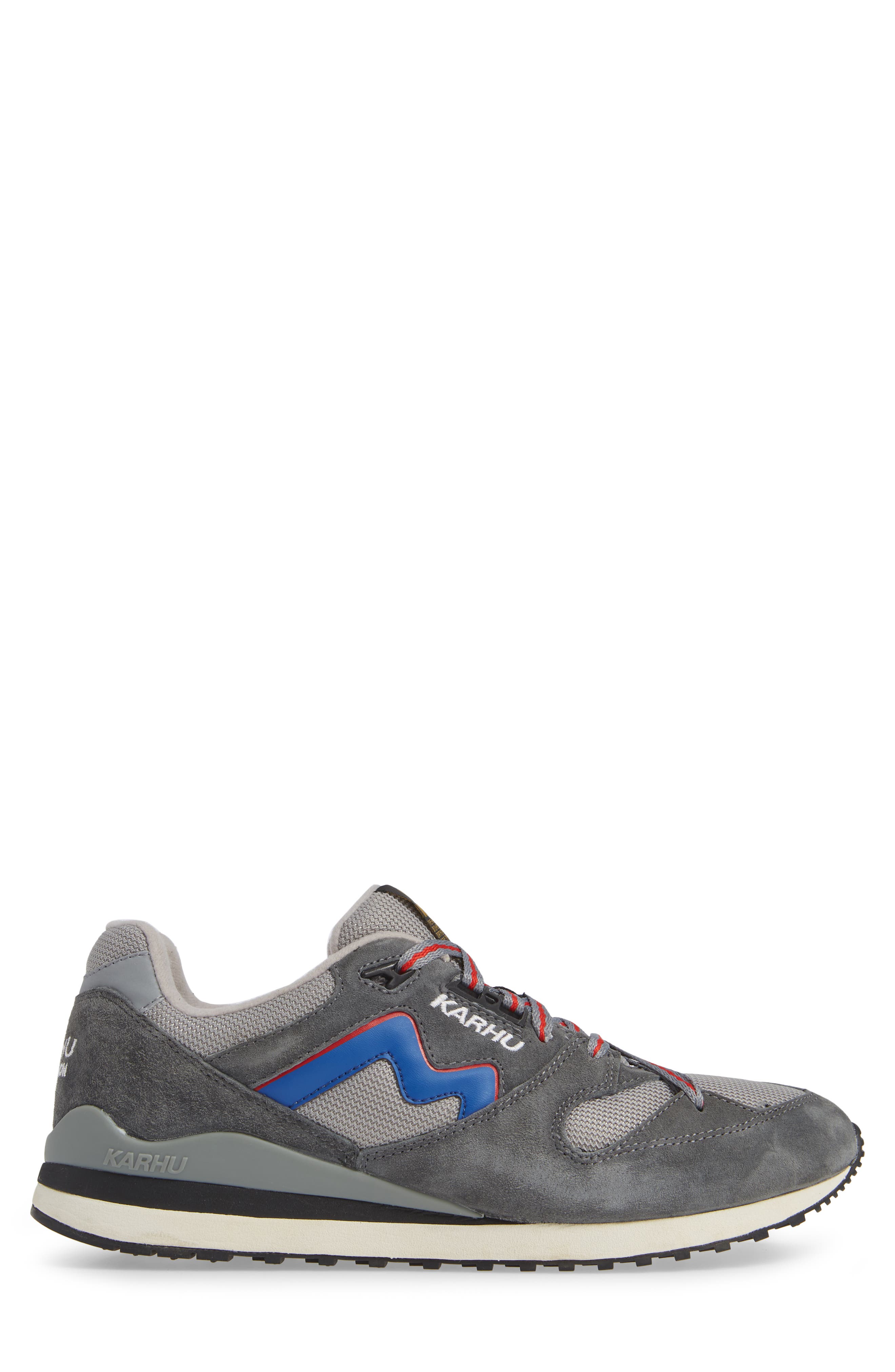 Karhu Gender Inclusive Synchron Classic Sneaker, Alternate, color, 