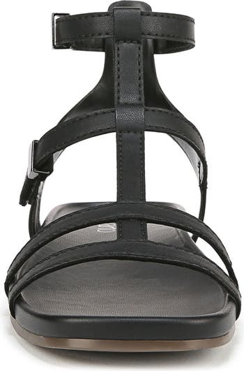 Noel Sandal