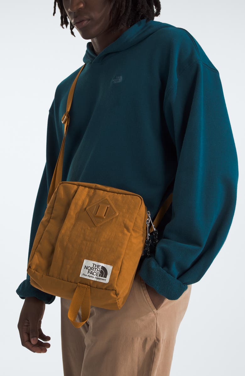 The North Face Berkeley Crossbody Bag, Alternate, color, Timber Tan Tnf Black