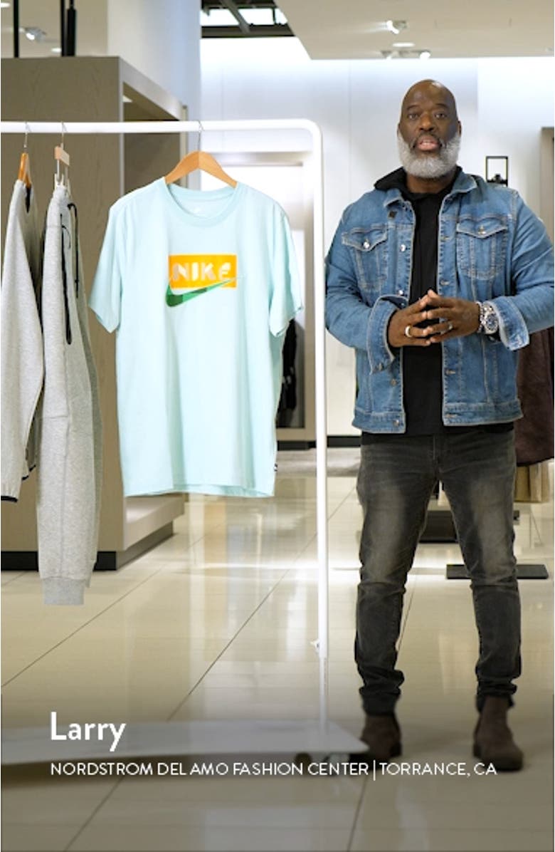 Swoosh Appliqué Graphic T-Shirt, sales video thumbnail