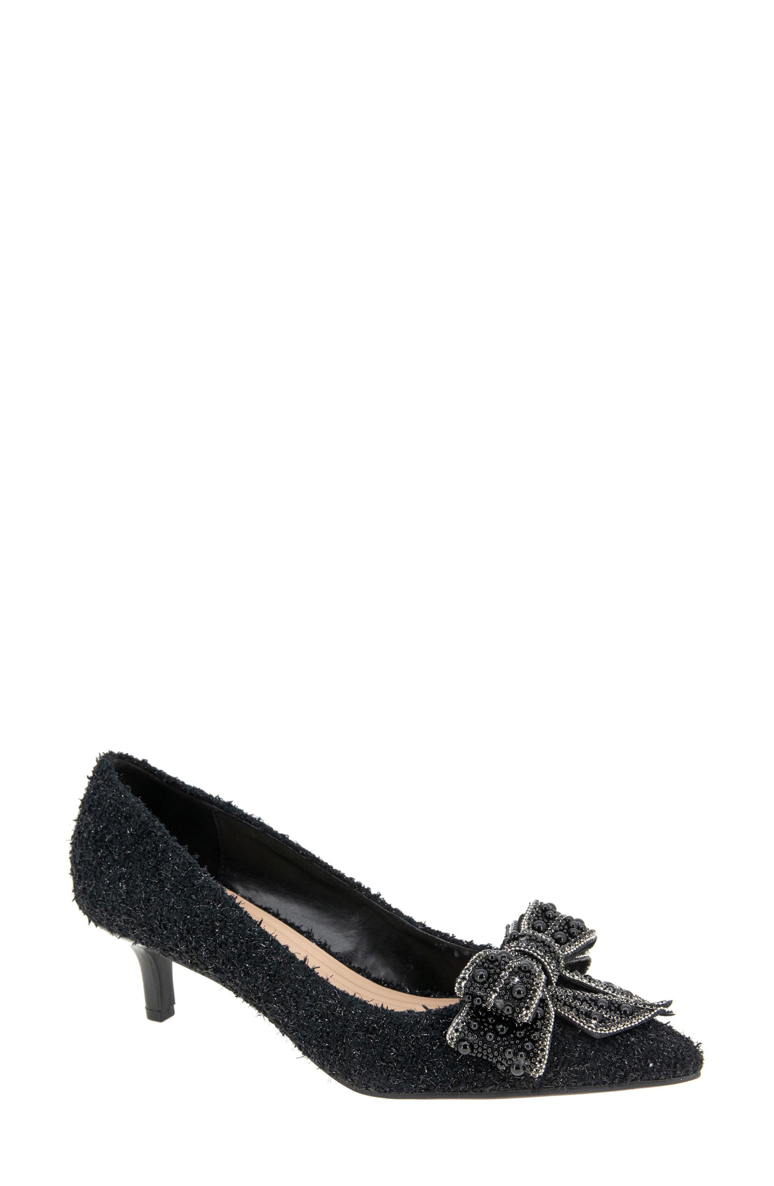 bcbg Dovi 2 Pointed Toe Pump in Black 