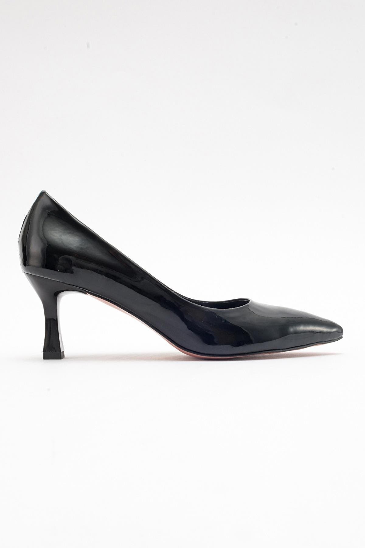 Prologue Shoes Pedra Pointed Toe Pump, Alternate, color, Black Patent