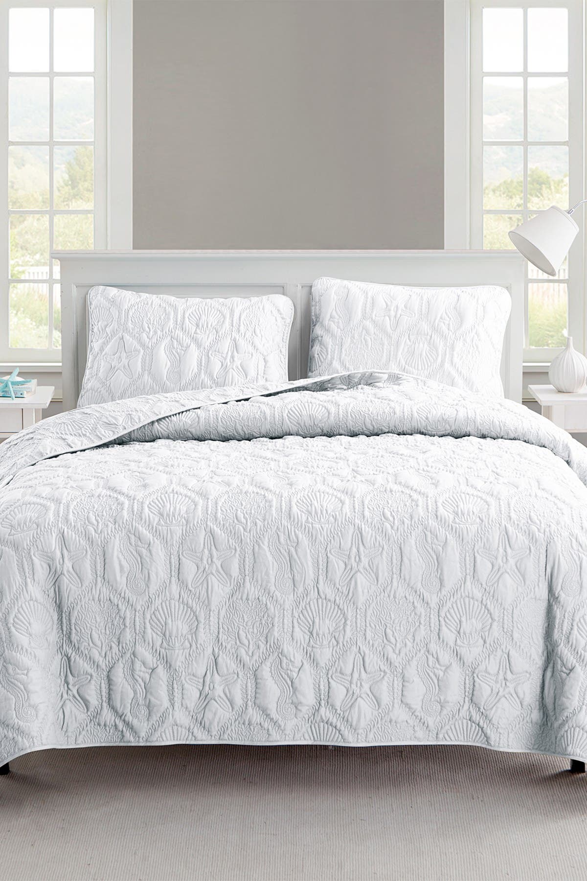 VCNY HOME Shore Embossed Quilt Set - King