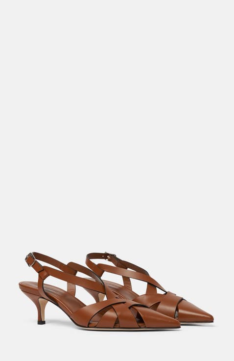 Clio Pumps