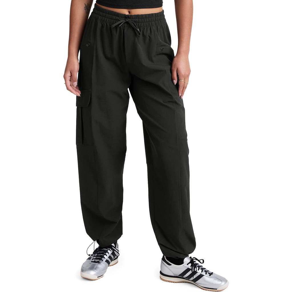 Beyond Yoga Peak Pants In Black