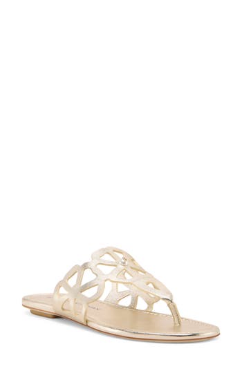 Stuart Weitzman Jasmine Metallic Cutout Thong Sandals In Gold