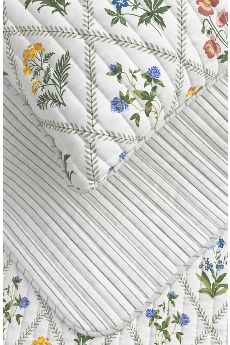 Floral Lattice Scalloped Quilt, Alternate, color, FLORAL LATTICE