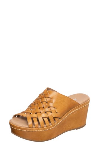 Antelope Kalida Wedge Sandal In Taupe