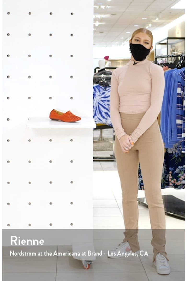 Cam II Pleated Flat video