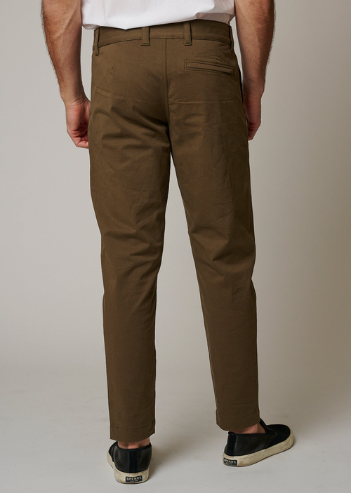 Leisure Lab Stretch Cotton Chino Pant In Kelp