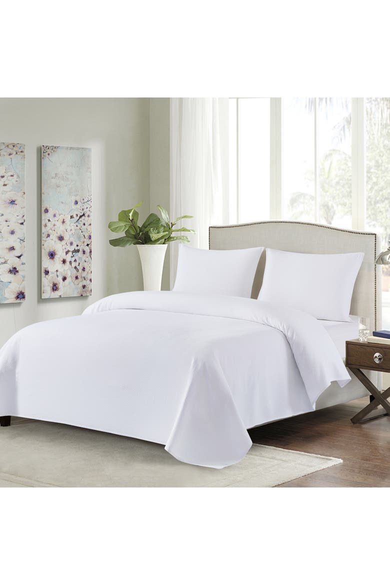 Diamond Matelassé Bedding Quilt Collection, Main, color, Silver