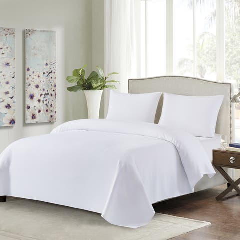 Diamond Matelassé Bedding Quilt Collection