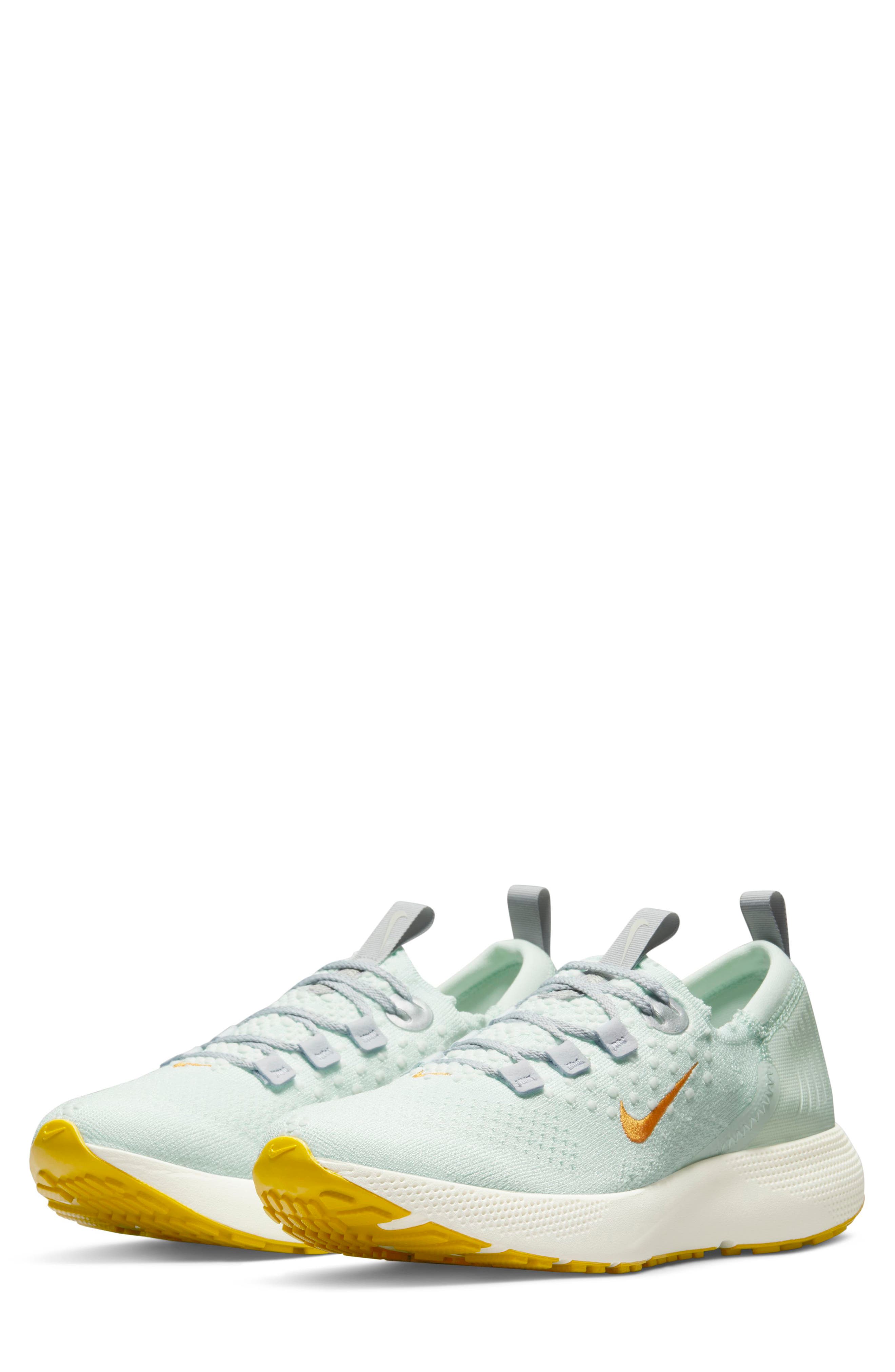 Nike Escape Run Flyknit Running Shoe, Main, color, Barely Green/ Football Grey