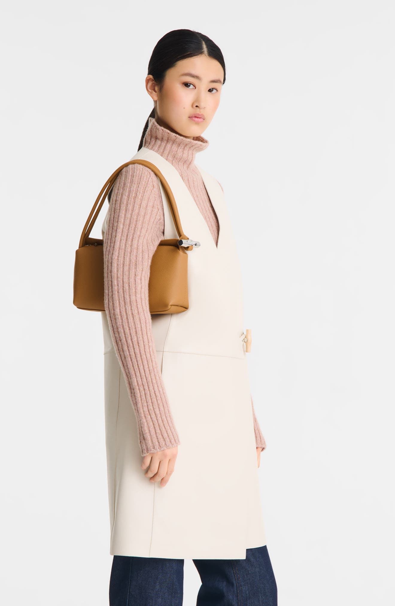 Le Roseau East/West Leather Shoulder Bag, Alternate, color, WALNUT