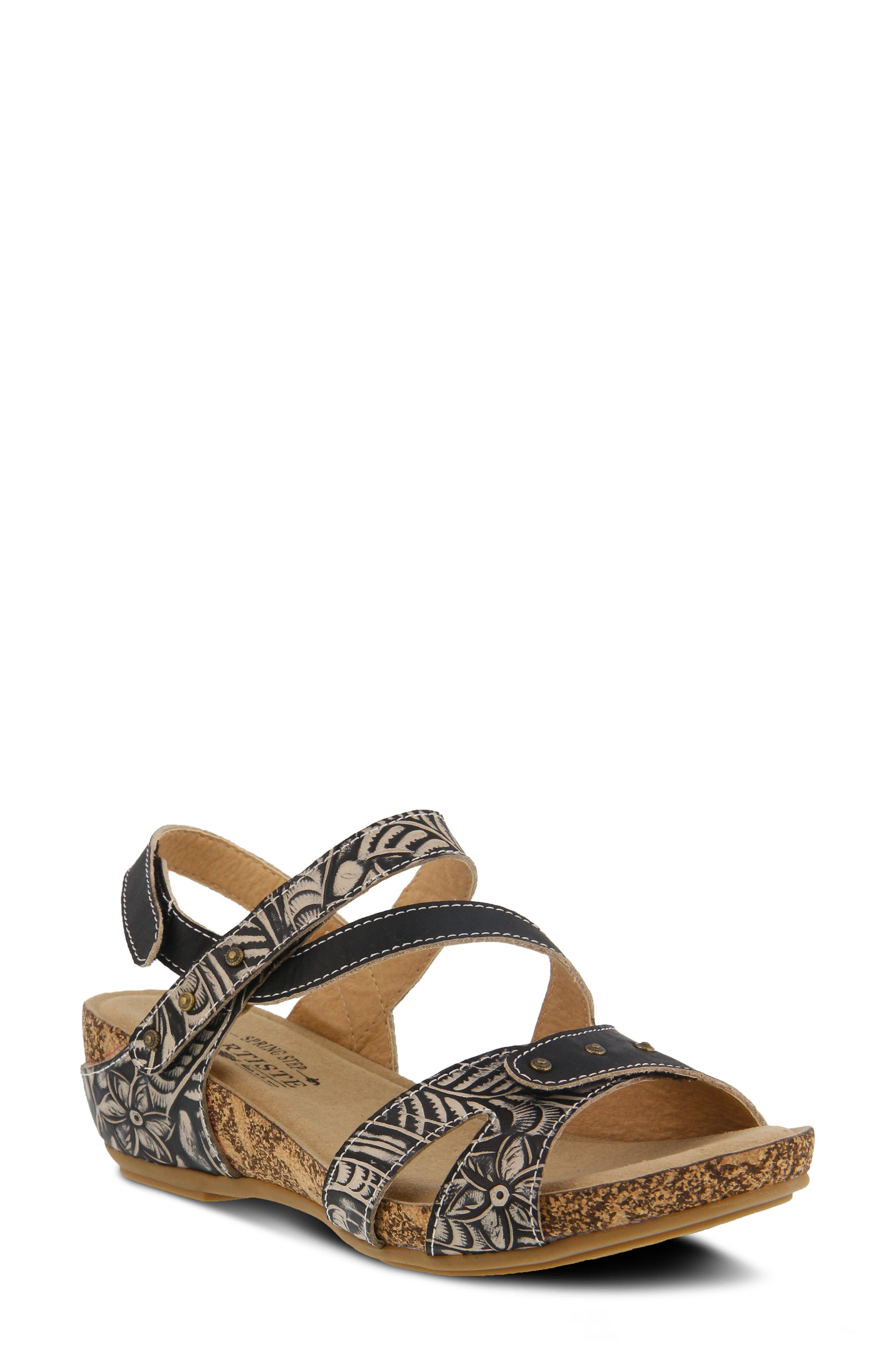 L'Artiste by Spring Step L'Artiste Quilana Wedge Sandal, Main, color, 