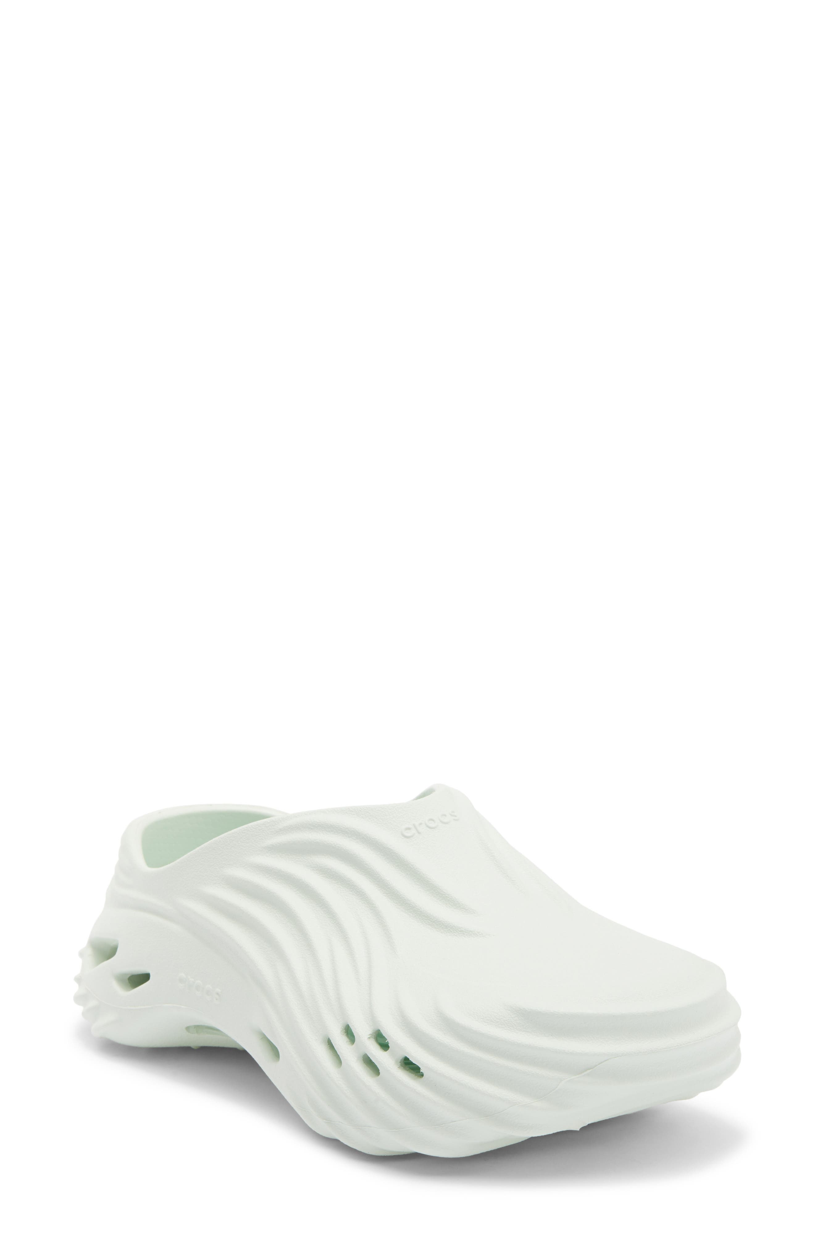 CROCS Echo Wave Clog