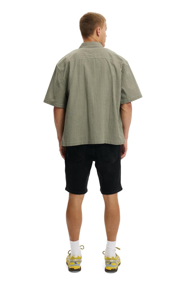 Men's Loose Straight Denim Short, Alternate, color, Roan Black