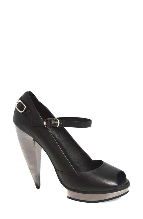 Terrestria Mary Jane Pump