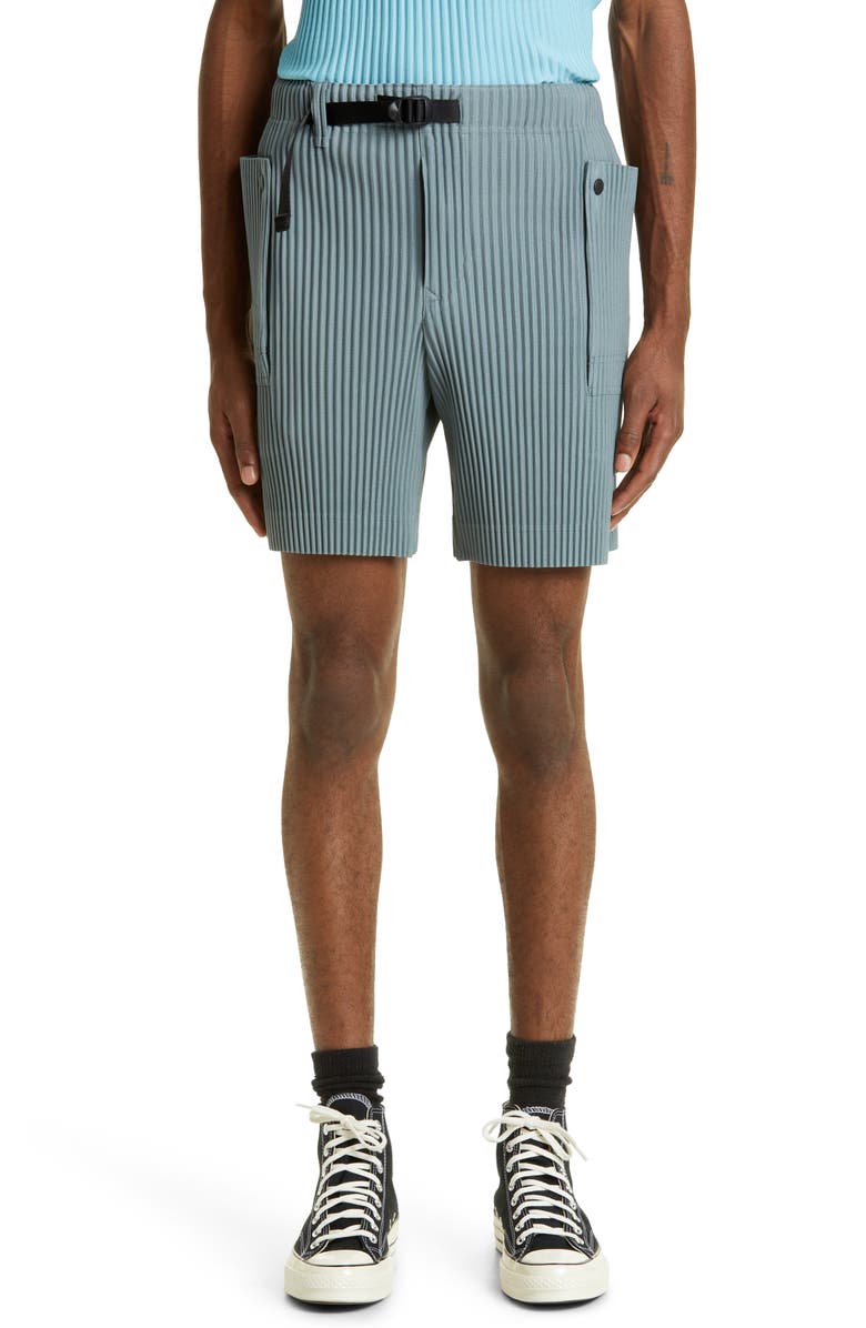 Homme Plissé Issey Miyake Flip Pleated Cargo Shorts, Main, color,