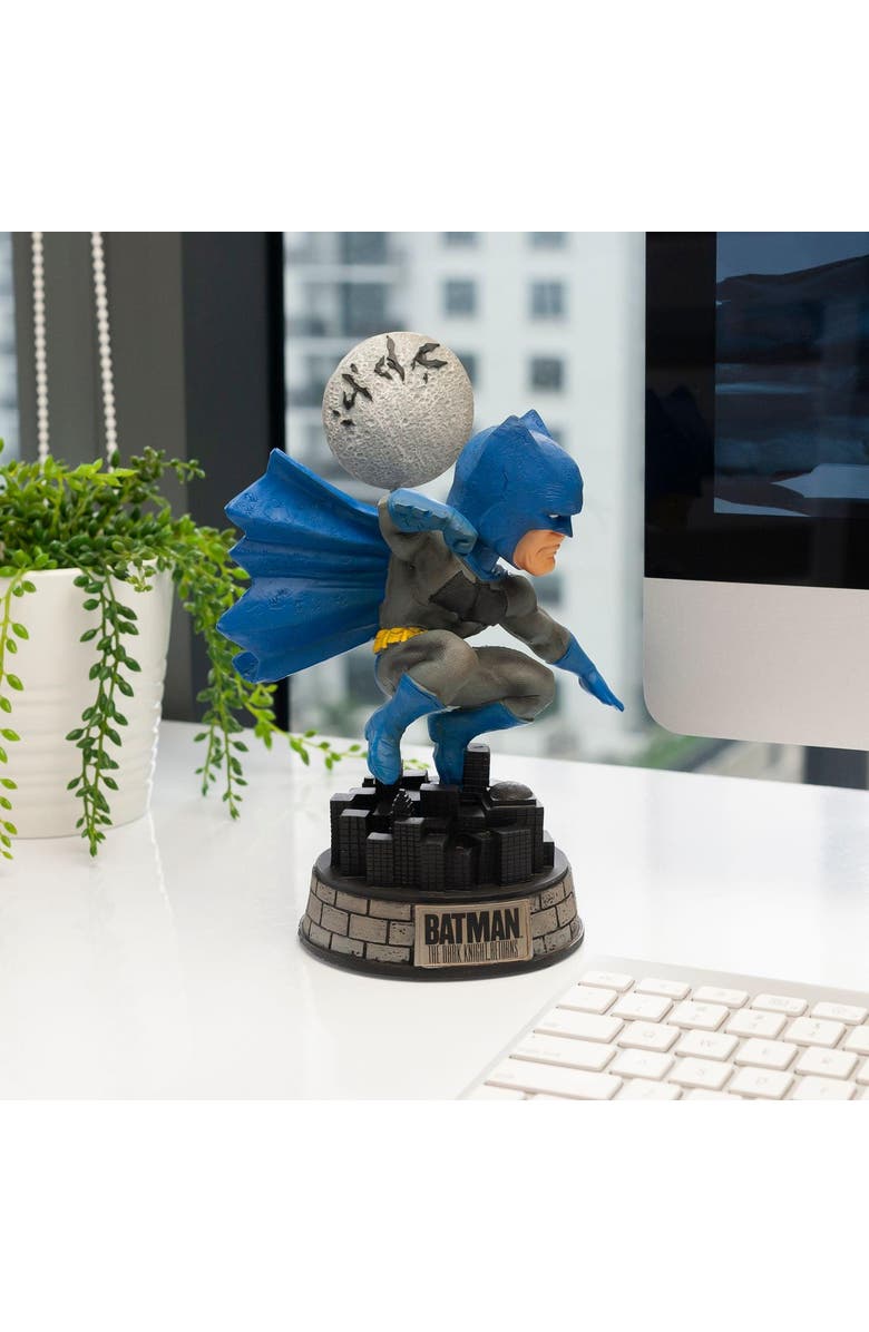 Toynk EXCLUSIVE Batman Bobblehead | Features Batman's Superhero Pose | 8" Resin Design, Alternate, color, Blue