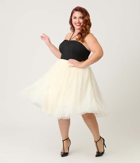 Plus Size Sweetheart Halter Swing Dress