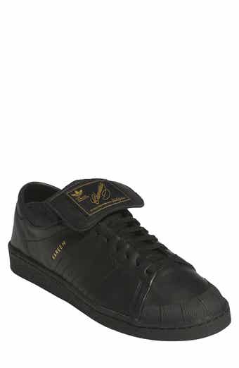 adidas Chavvaria Jabbar Low Top Sneaker