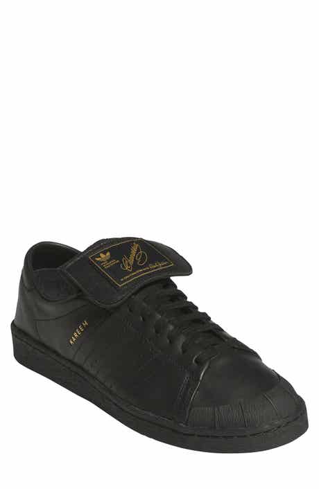 adidas Chavvaria Jabbar Low Top Sneaker