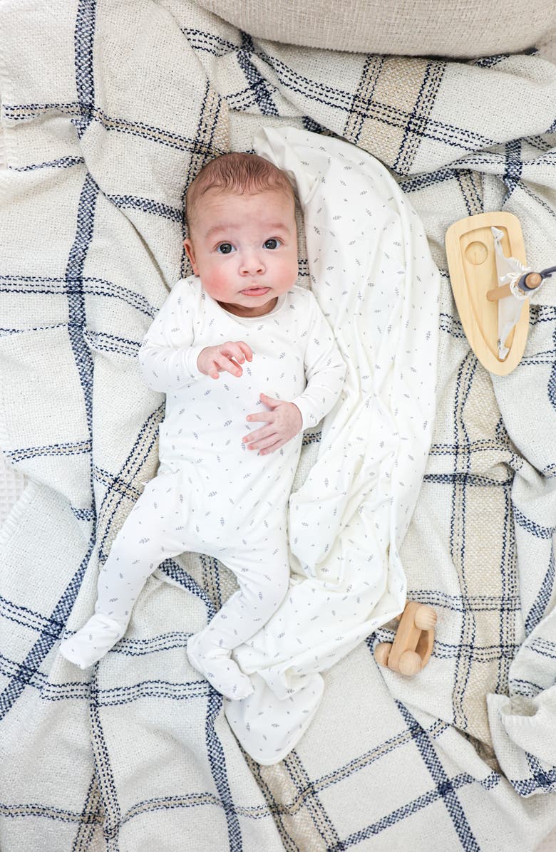 Manière Elegant Leaves Footie & Hat Set, Alternate, color, Ivory