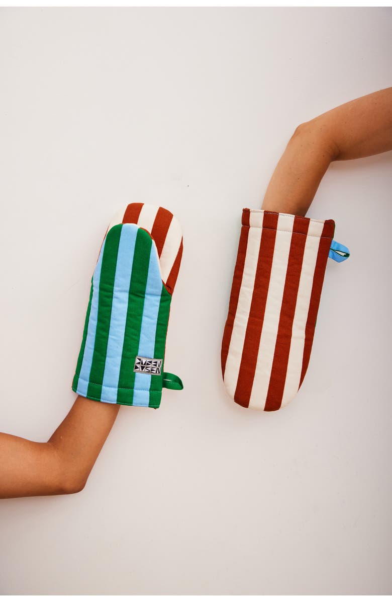 Dusen Dusen Stripe Oven Mitt, Alternate, color, 