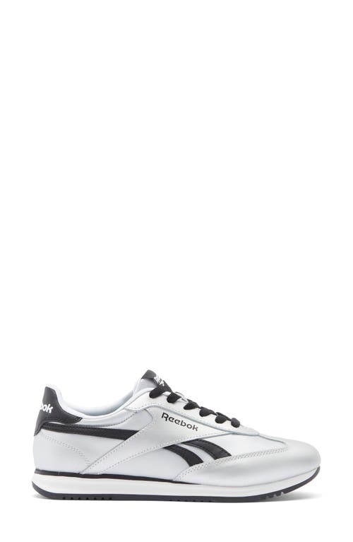 Reebok World 70 Sneaker