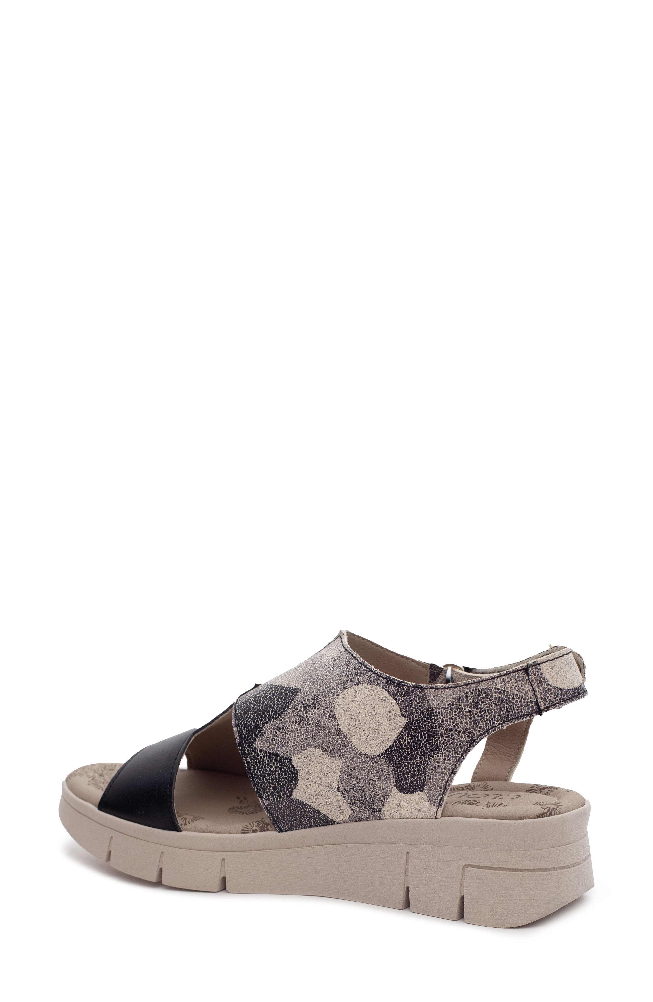 CLOUD Isla Peep Toe Sandal, Alternate, color, 