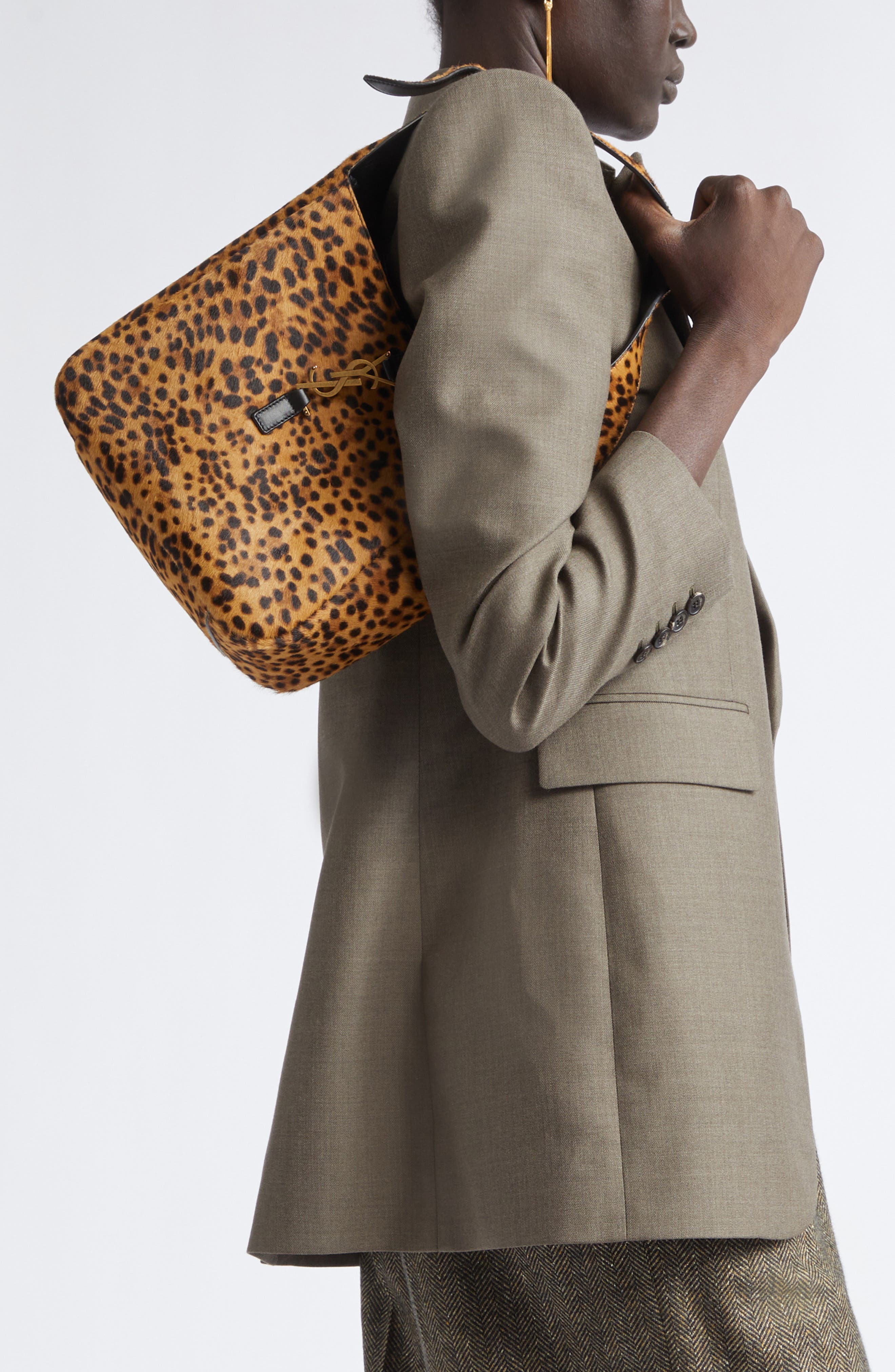 Small Le 5 à 7 Shoulder Bag, Alternate, color, 2790 BEIGE NOIR