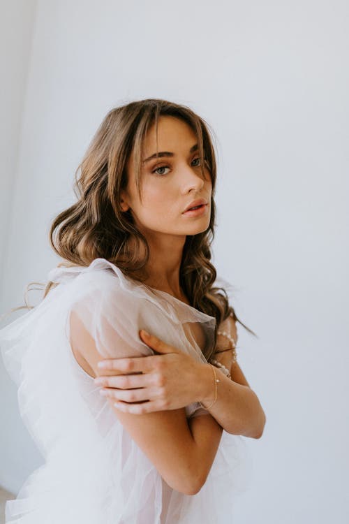 Untamed Petals Bijou Dainty Pearl Bracelet In Gold