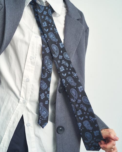 Lost Pattern Nyc "paisley" Silk Jacquard Tie In Blue