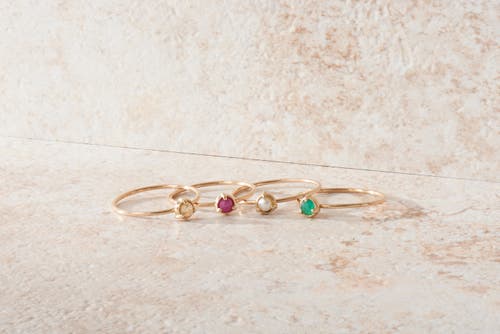 Elliot Young "claw" 14k Gold 3 Prong Stackable Ring In Silver