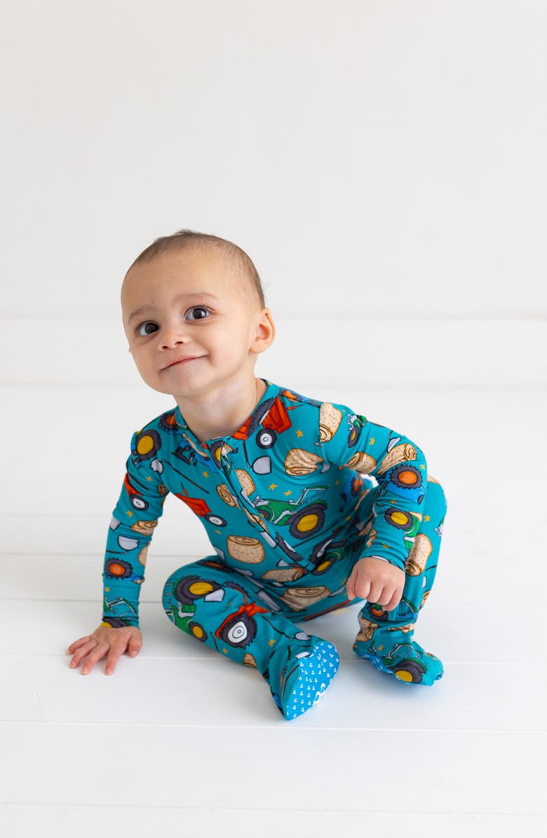 Posh Peanut Kids' Roberts Fitted Footie Pajamas, Alternate, color,