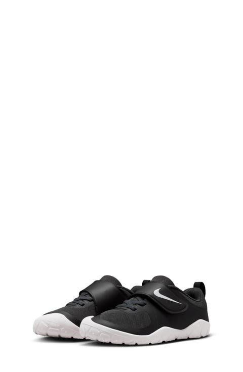 Kids
 Swoosh 1 Essential Sneaker (Baby, Walker, Toddler 
Little Kid)