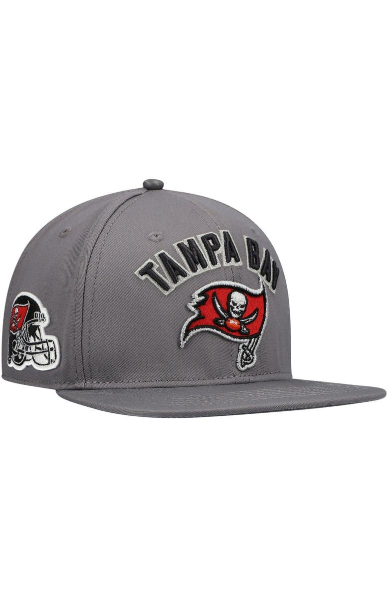 PRO STANDARD Men's Pro Standard Gray Tampa Bay Buccaneers Stacked Snapback Hat, Main, color, Gray