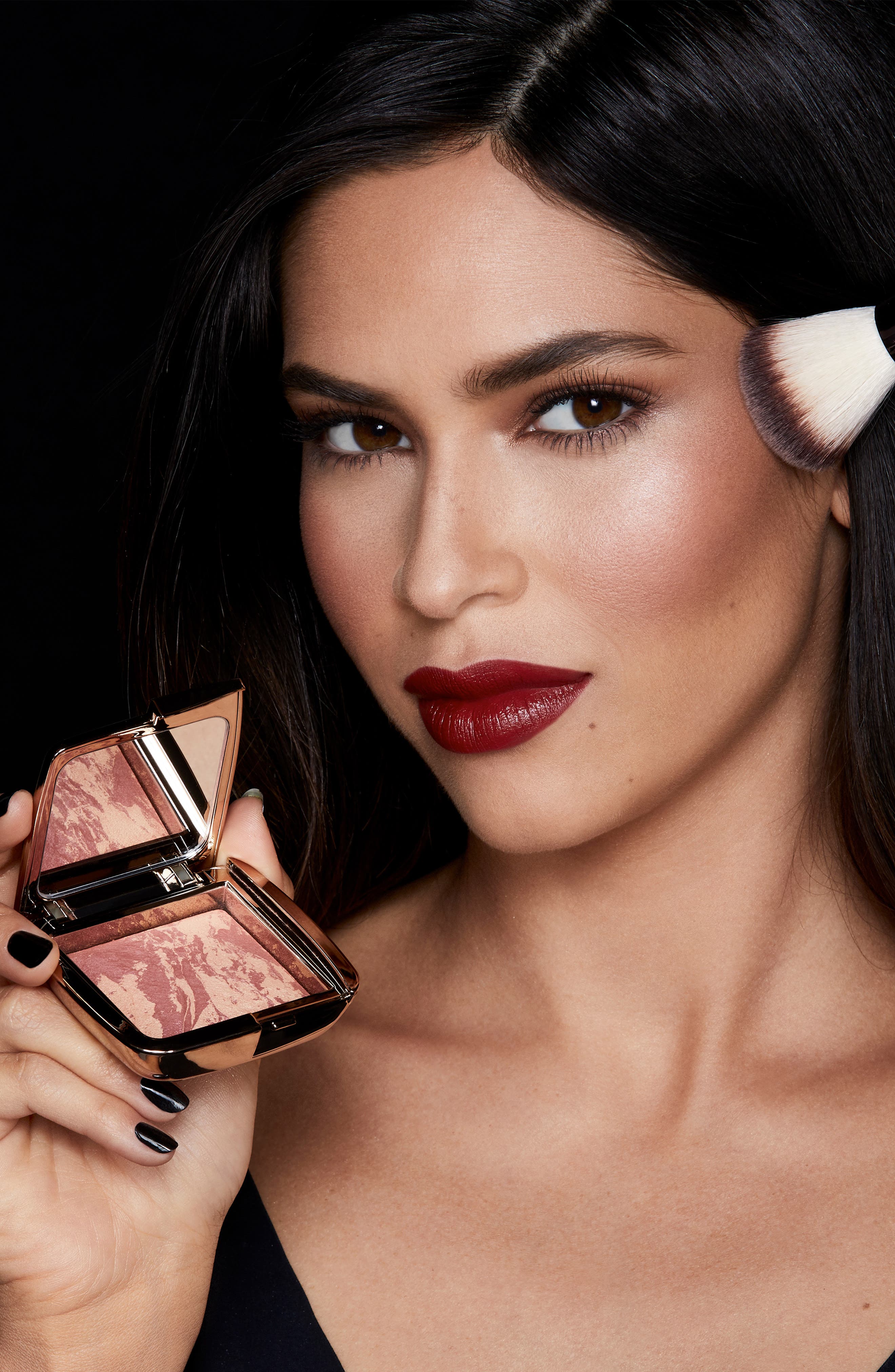 HOURGLASS Ambient Lighting Blush