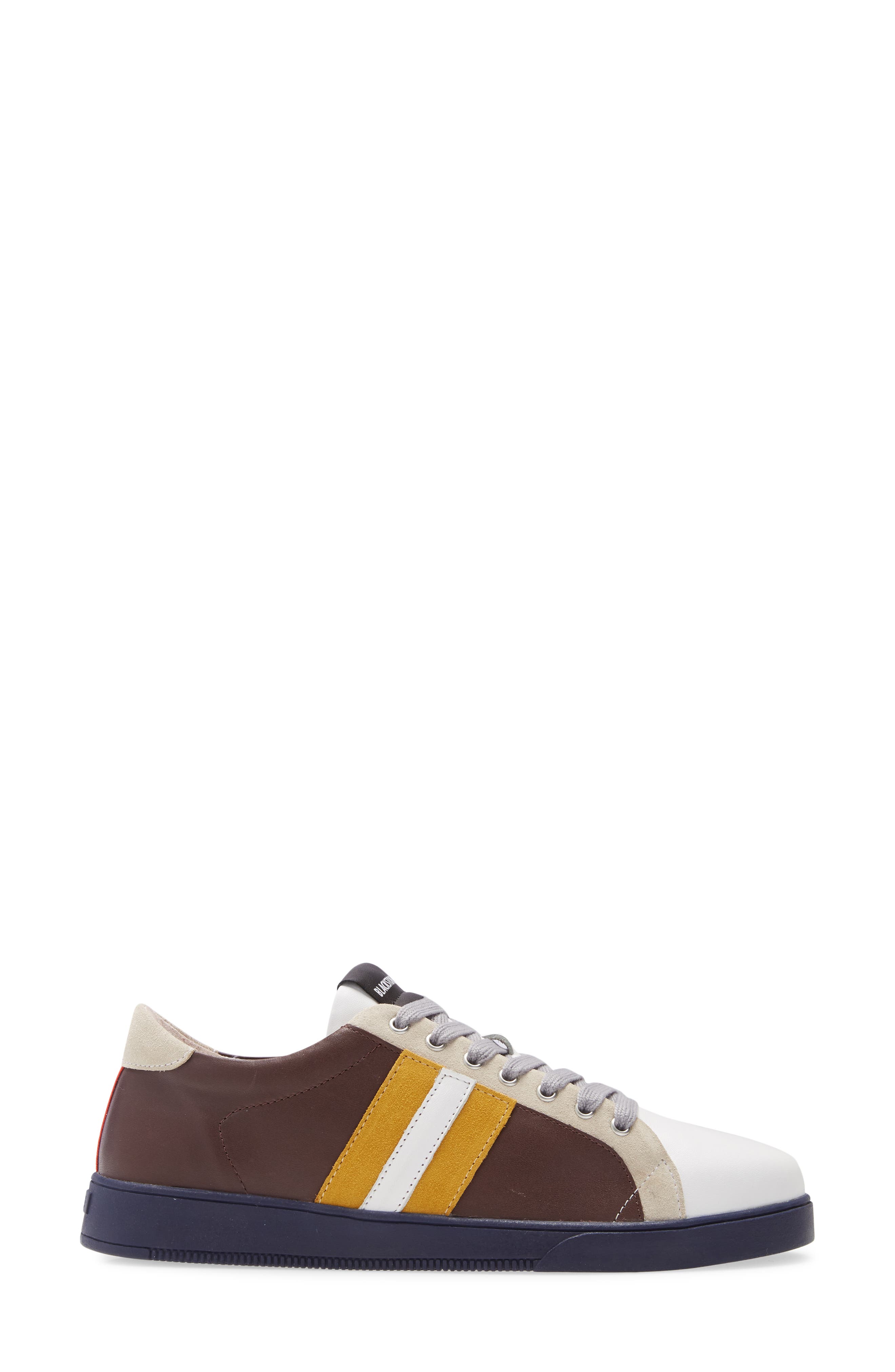 Low-Top Sneaker, Alternate, color, FUDGE